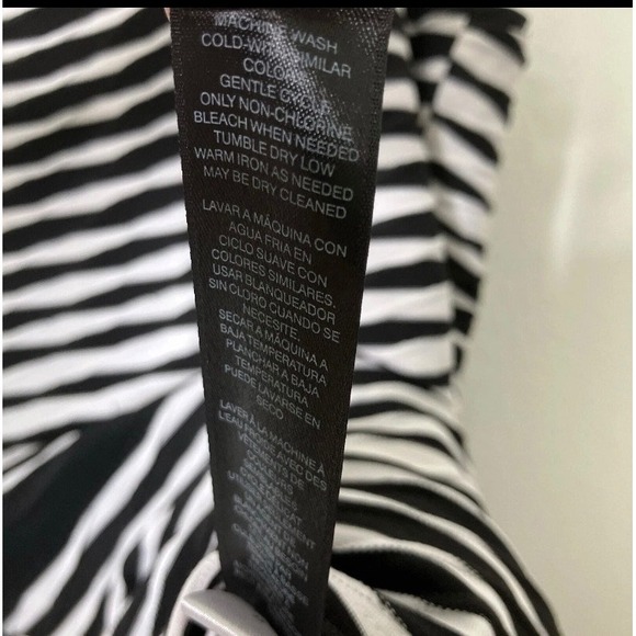White House Black Market Tank Top Womens L Black White Striped Business Basics - Picture 6 of 8